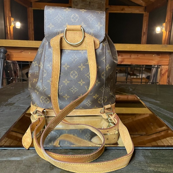 Louis Vuitton monogram backpack - Picture 4 of 13
